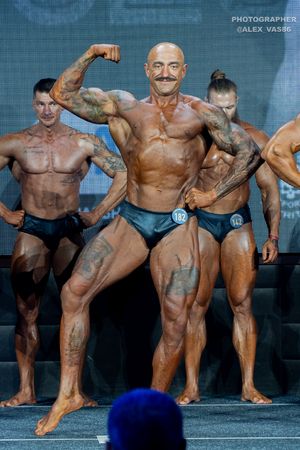 CLASSIC  PHYSIQUE новички